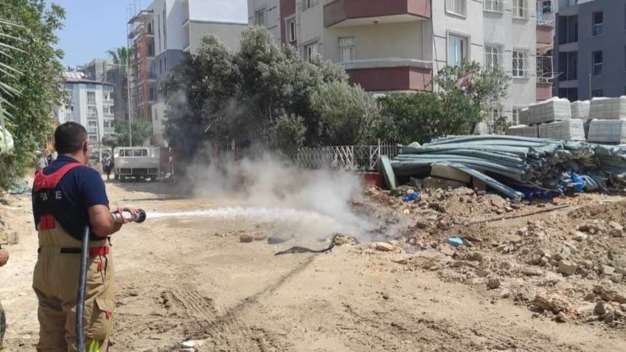 Defne'de Altyapı Çalışması Sırasında Alevler Yükseldi (2)