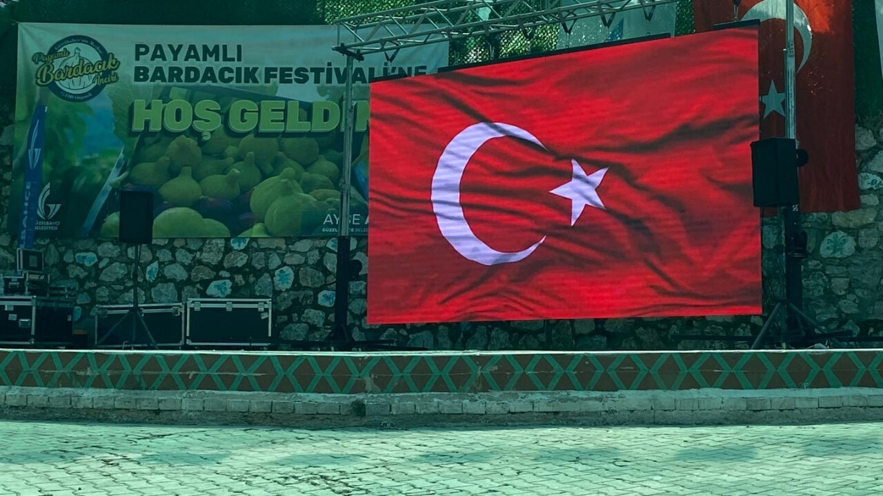 Erdem Çifti İzmir'de Osmaniye'yi Temsil Etti (4)