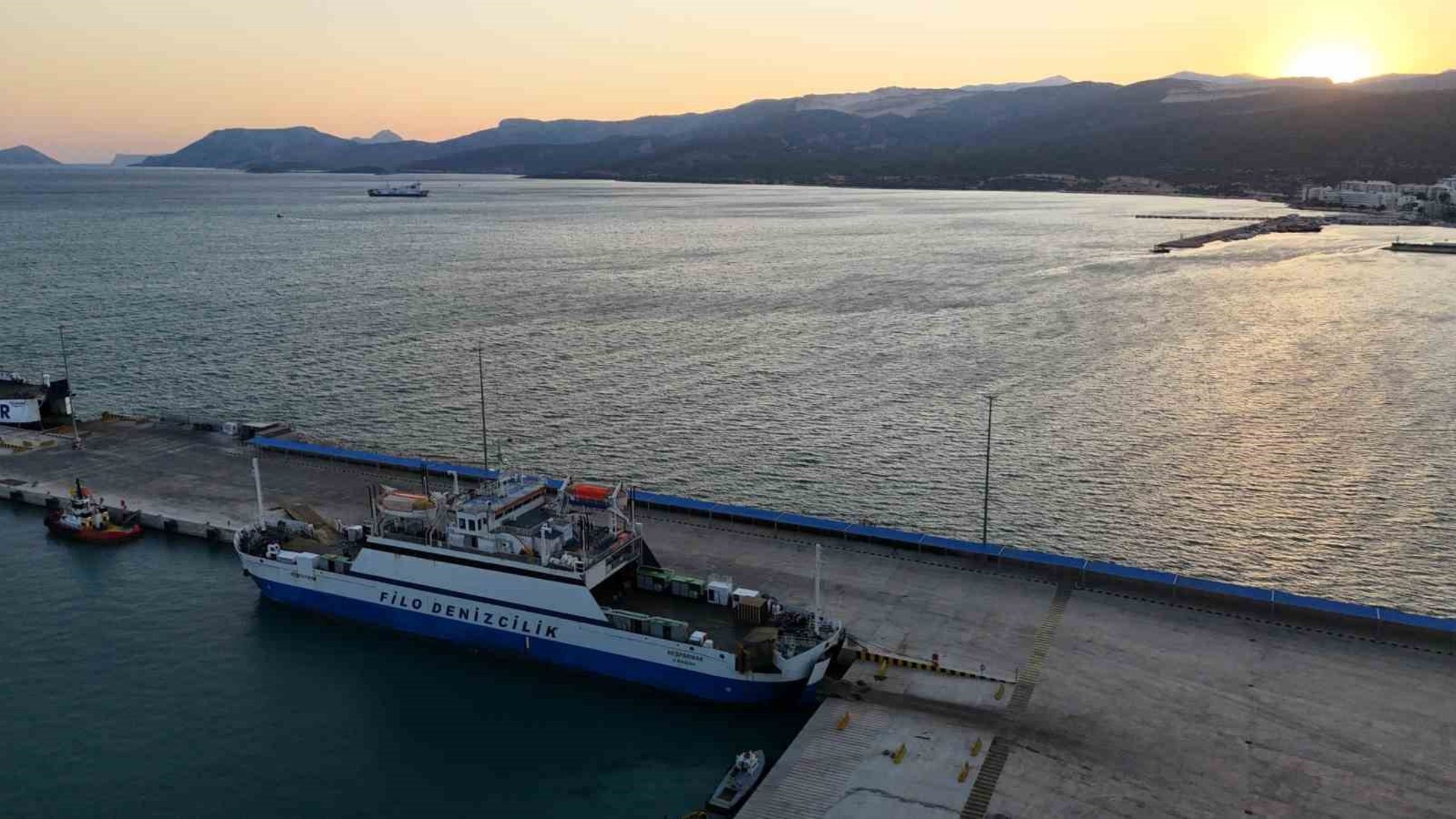 Girne Açıklarındaki Feribot Kazasının Ardından Taşucu Limanında Endişeli Bekleyiş (1)