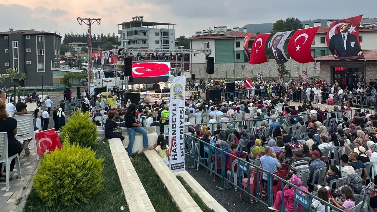 Hasanbeyli'de Meydan Doldu Taştı! Latif Doğan Ve Aynur Polat Ile Tarihi Gece (3)