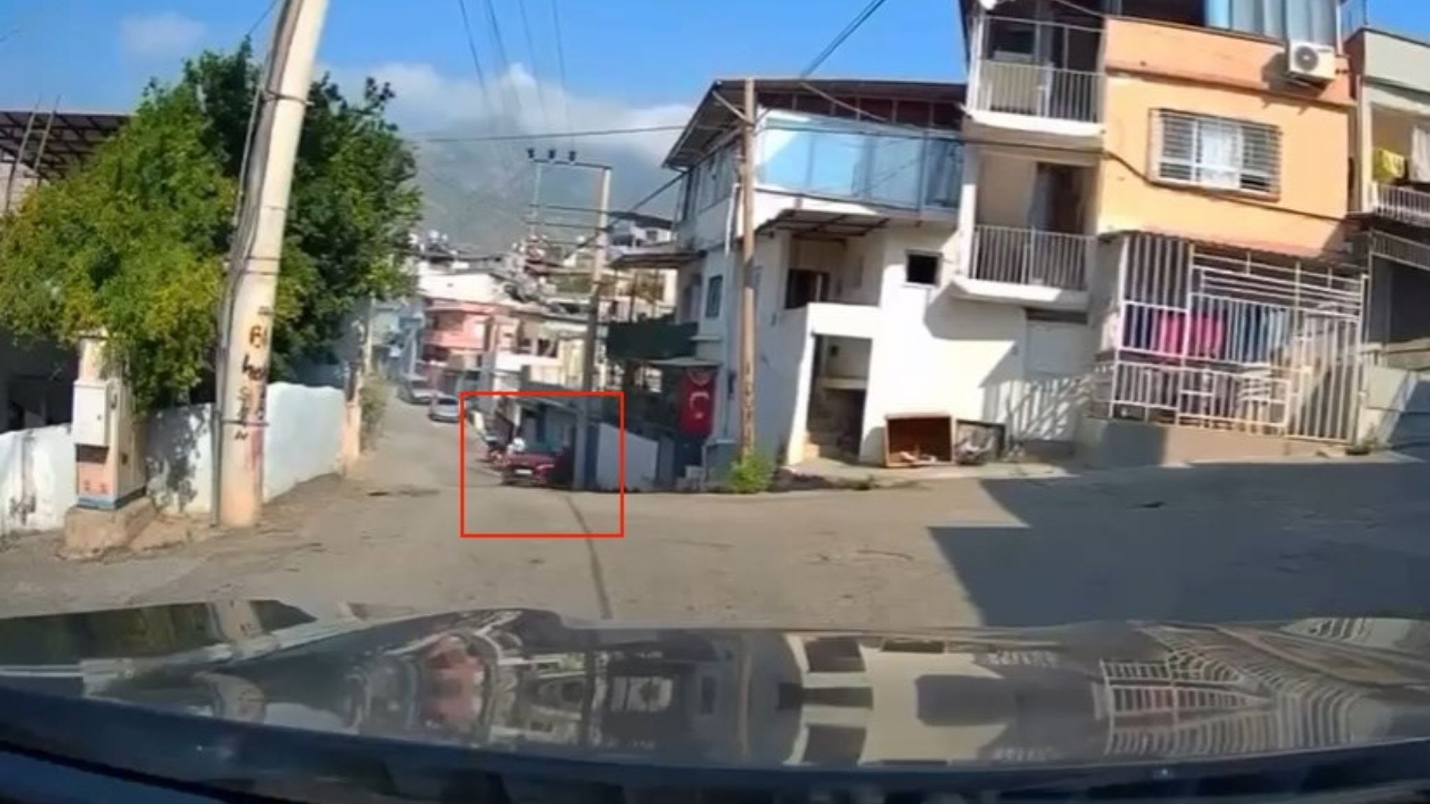 Hatay İskenderun Yıldırımtepe Mahallesindeki Kaza Meydana Geldi (1)