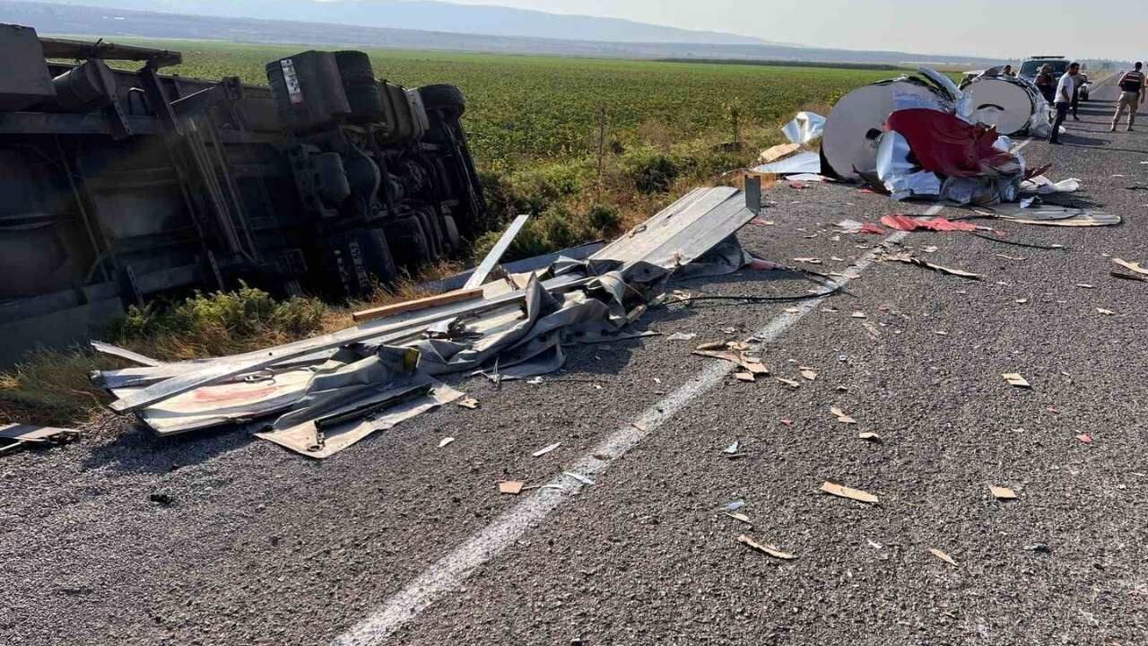 Hatay Kumlu'da Tır Kazası Meydana Geldi (2)