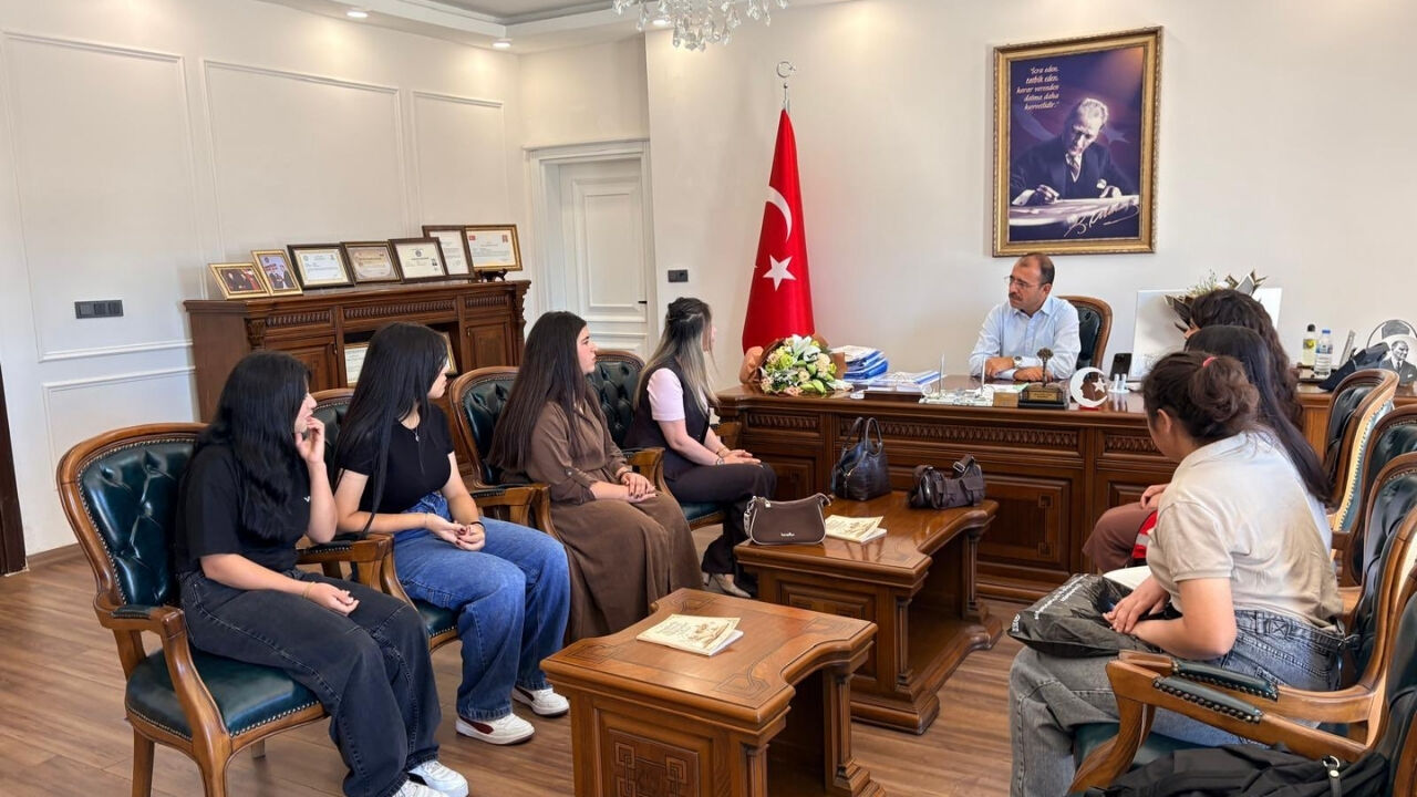 Kadirli Kaymakamı Erdinç Dolu, Güneş Çocuk Evi Çocuklarını Ağırladı