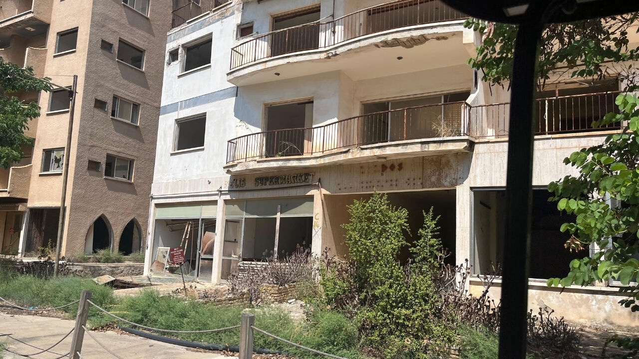 Kıbrıs'ın Hayalet Şehri Turizm Merkezine Dönüştü (1)