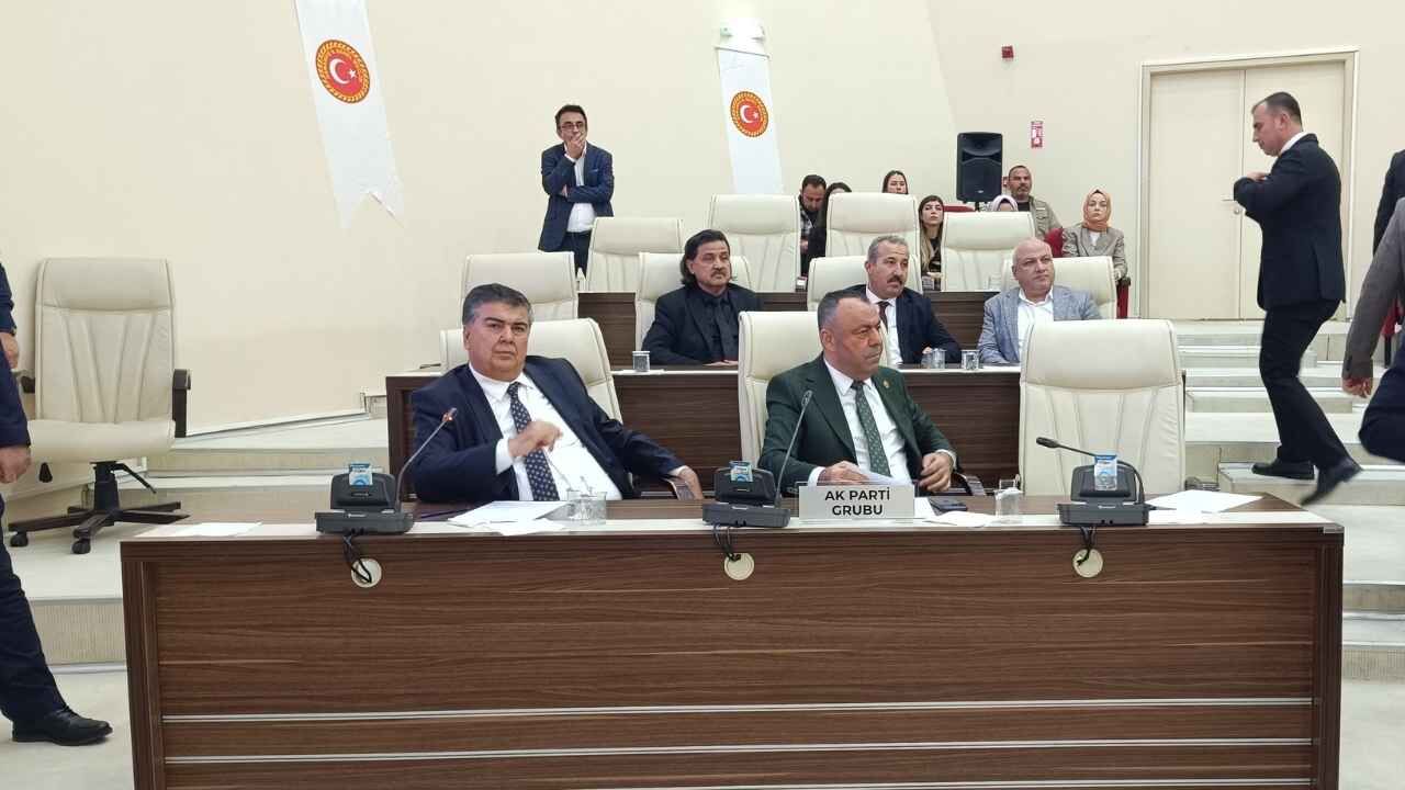 Meclis Seçimleri Iptal (6)