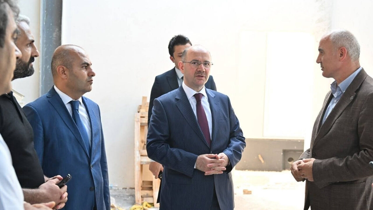 Osmaniye 7 Ocak Stadyumu'nda Geri Sayım! Yenileme Çalışmalarının Yüzde 75'I Tamamlandı! (3)