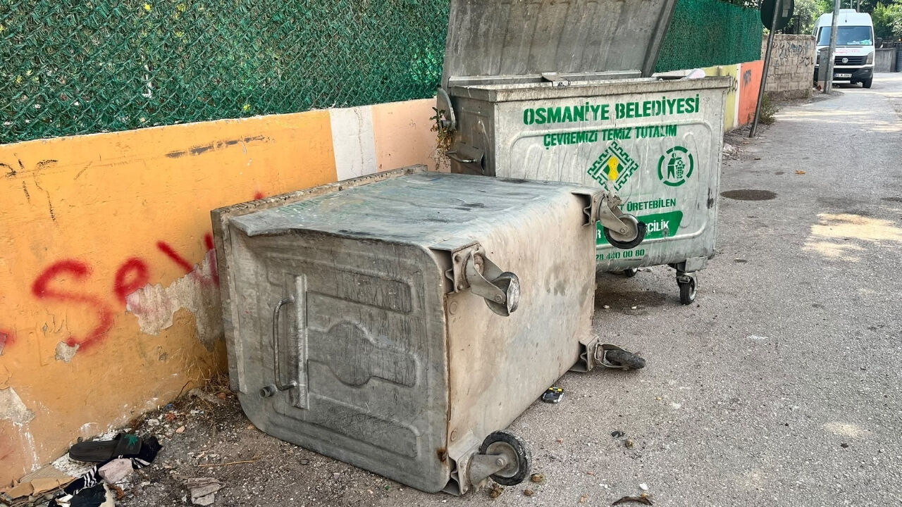 Osmaniye Cöp Konteynearı Devrilmesi
