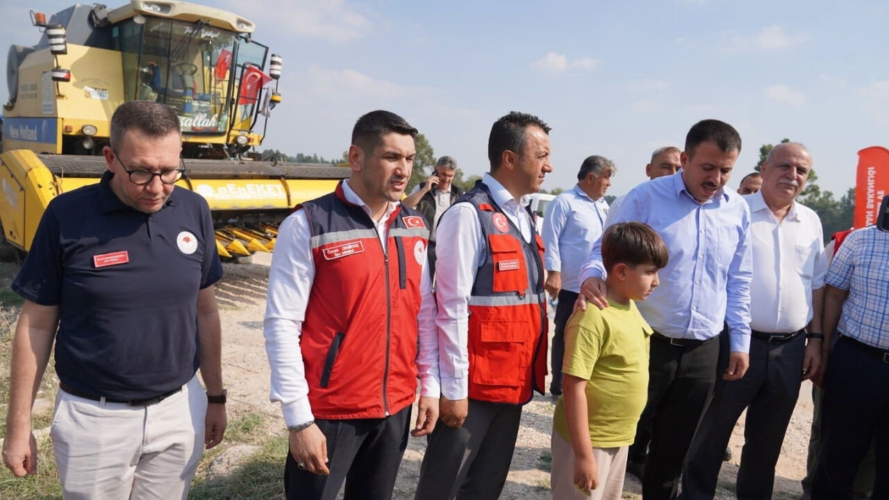 Osmaniye Düziçi’nde Örnek Ayçiçeği Projesi Meyvesini Verdi! (5)