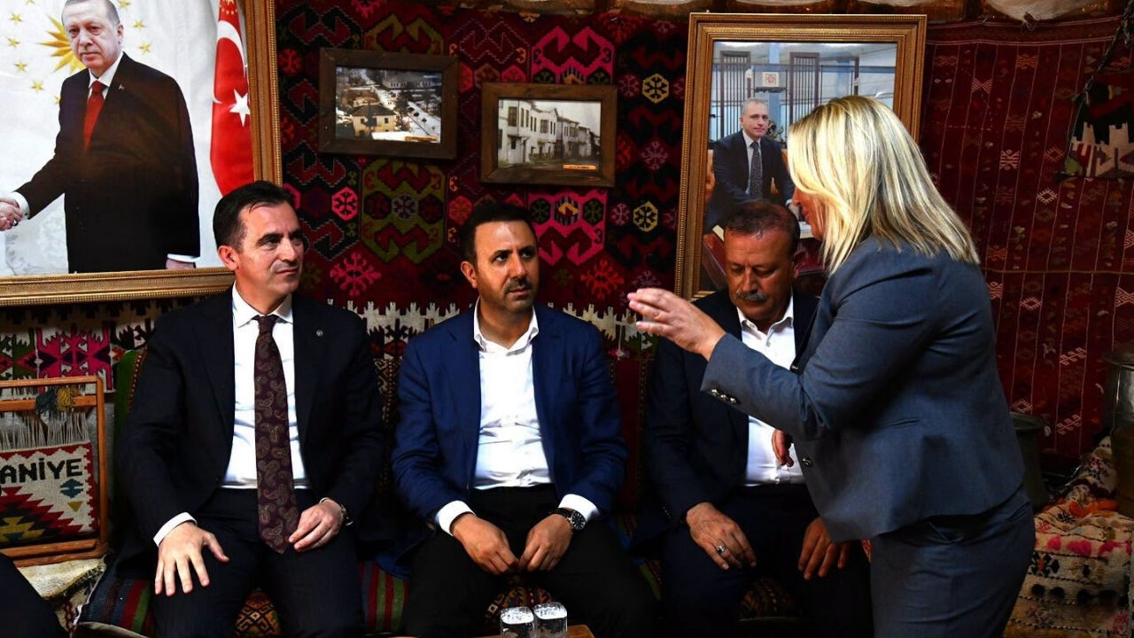 Osmaniye Tanıtım Otağı Protokolün İlgi Odağı Oldu (1)