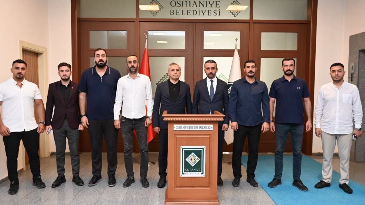 Osmaniye Ülkü Ocakları Yönetimi Belediye Başkanı İbrahim Çenet’le Görüştü (2)