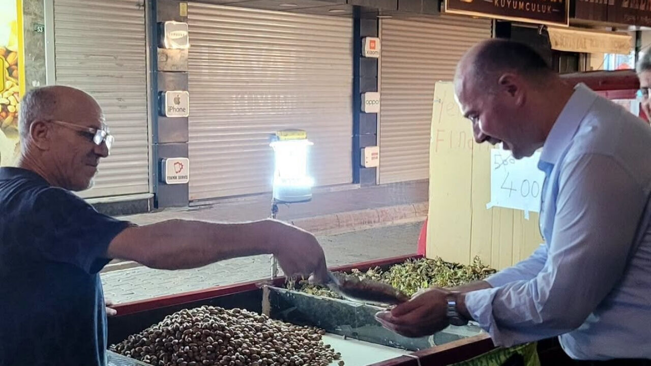 Osmaniye Valisi Mehmet Fatih Serdengeçti Gece Mesaisindeki Esnafla Bir Araya Geldi (1)