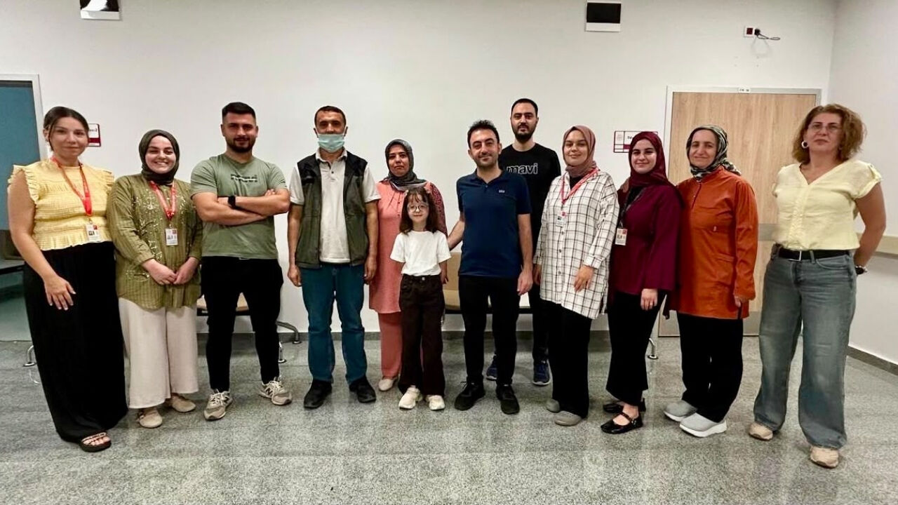 Osmaniye'de Bir İlk! Minik Hastaya Baha Operasyonu (1)