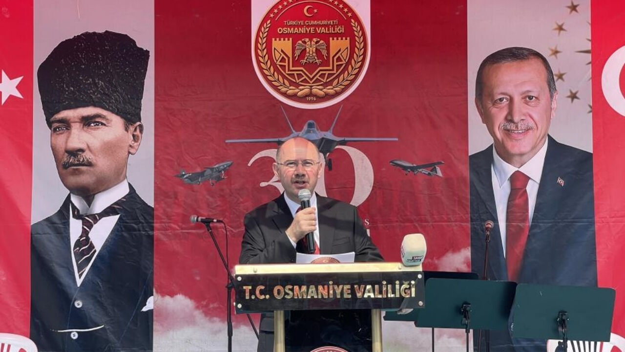 Osmaniye’deki 30 Ağustos Töreninde Dikkat Çeken Detay (1)