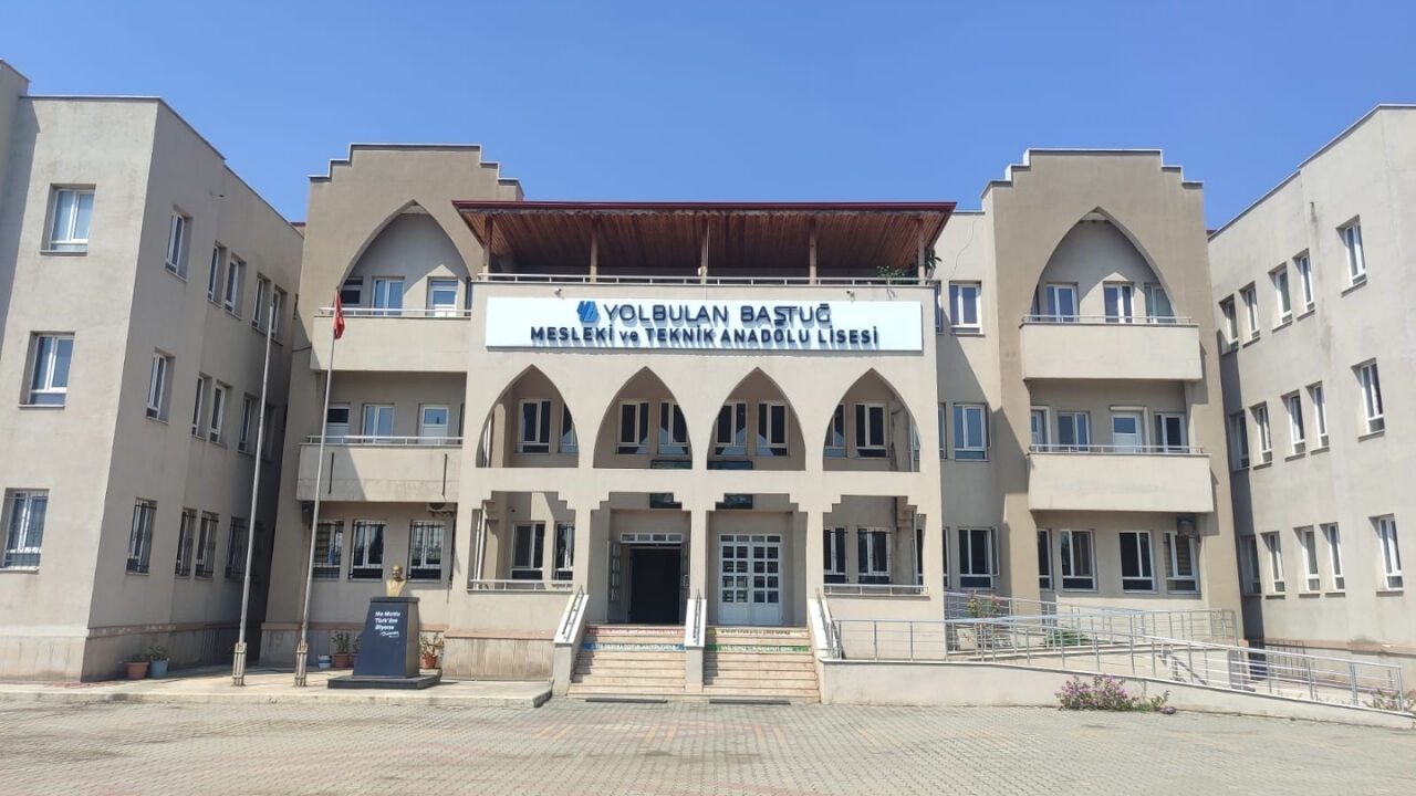 Osmaniye'deki Bu Lisede 1 Tane Bile Kız Öğrenci Yok! (4)