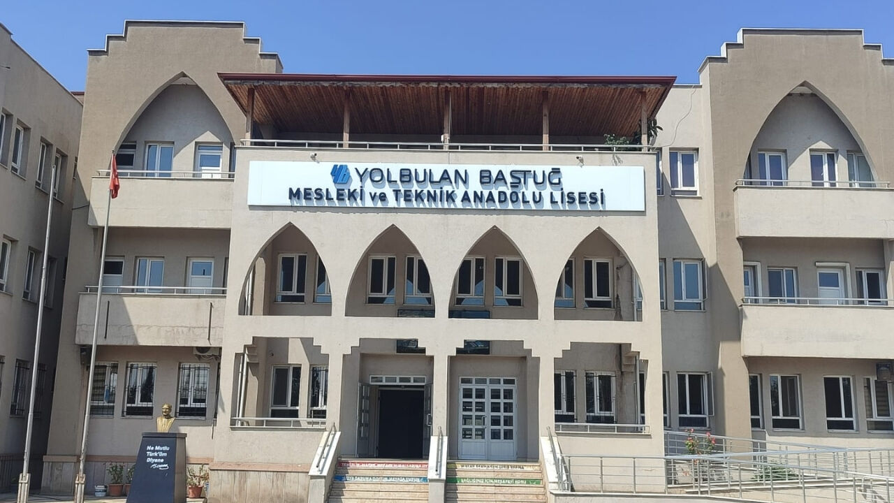 Osmaniye'deki Bu Lisede 1 Tane Bile Kız Öğrenci Yok! (7)
