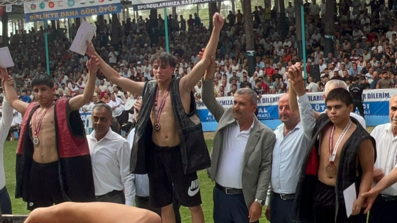 Osmaniyeli Güreşçilerden Türkiye Şampiyonası’nda Göğüs Kabartan Başarı