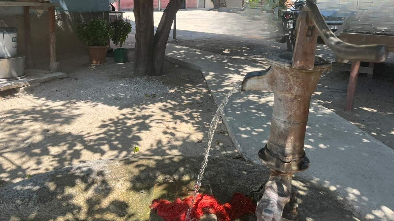 Osmaniye'nin O Köyünde Su Hâlâ Tulumbadan İçiliyor! (1)