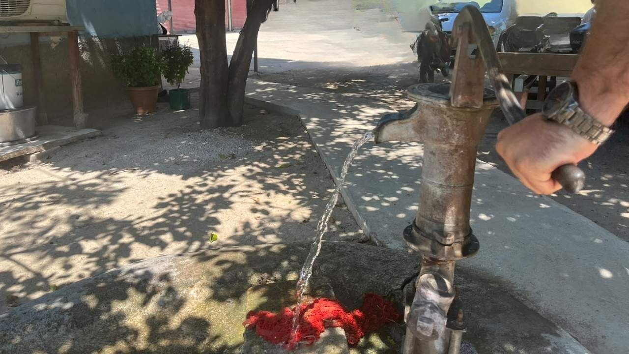 Osmaniye'nin O Köyünde Su Hâlâ Tulumbadan İçiliyor! (2)