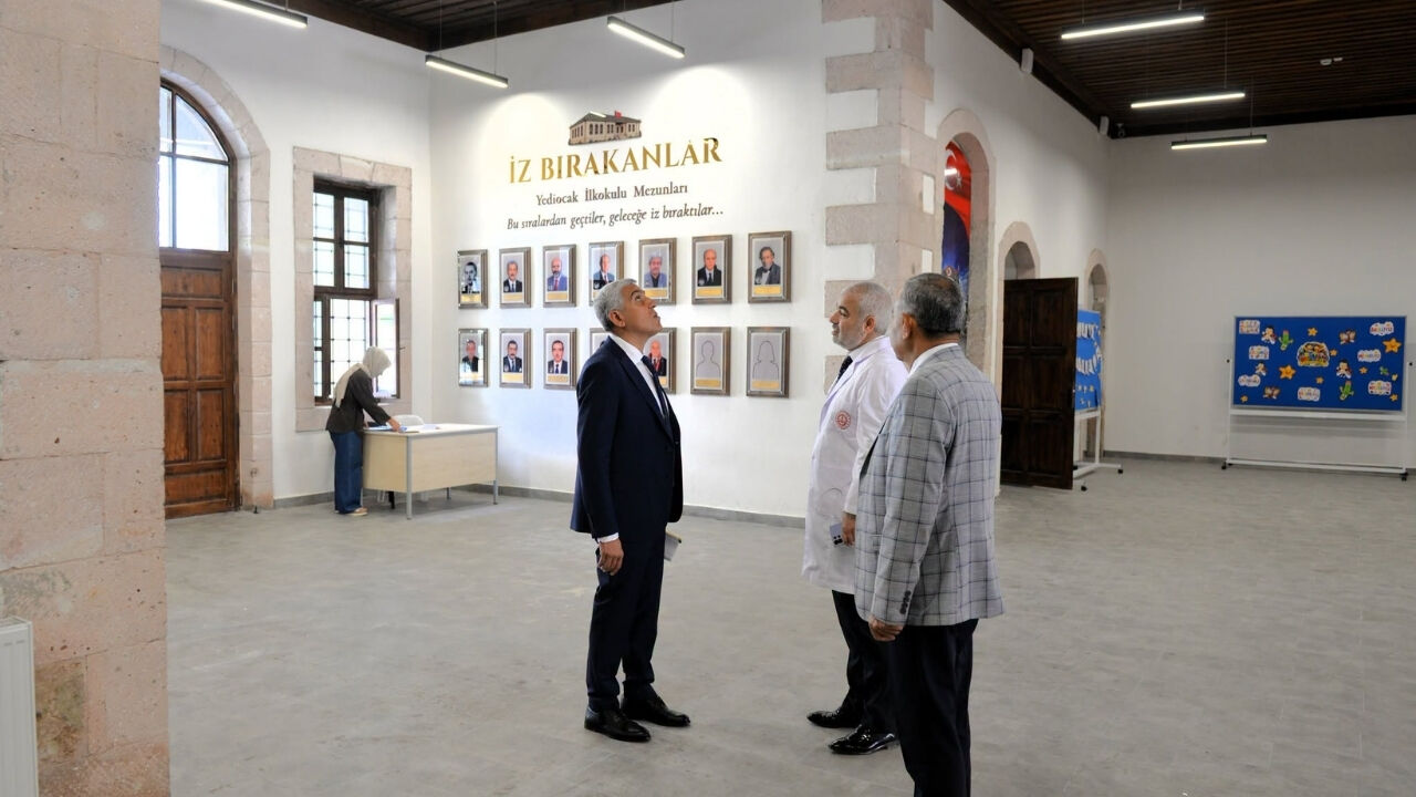 115 Yıllık Tarihi Okulda İlk Ders Zili Çaldı (2)