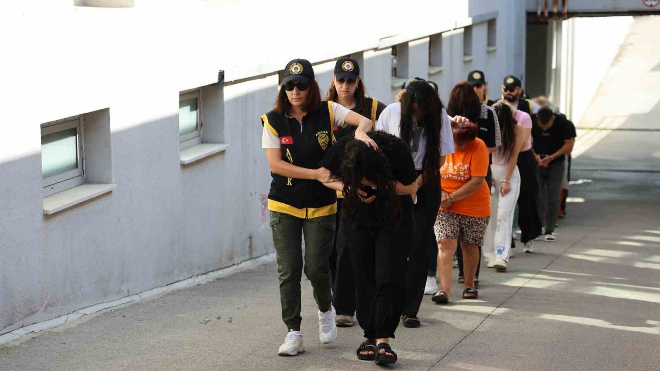 Adana Merkezli Fuhuş Operasyonunda Kaç Kişi Tutuklandı (2)