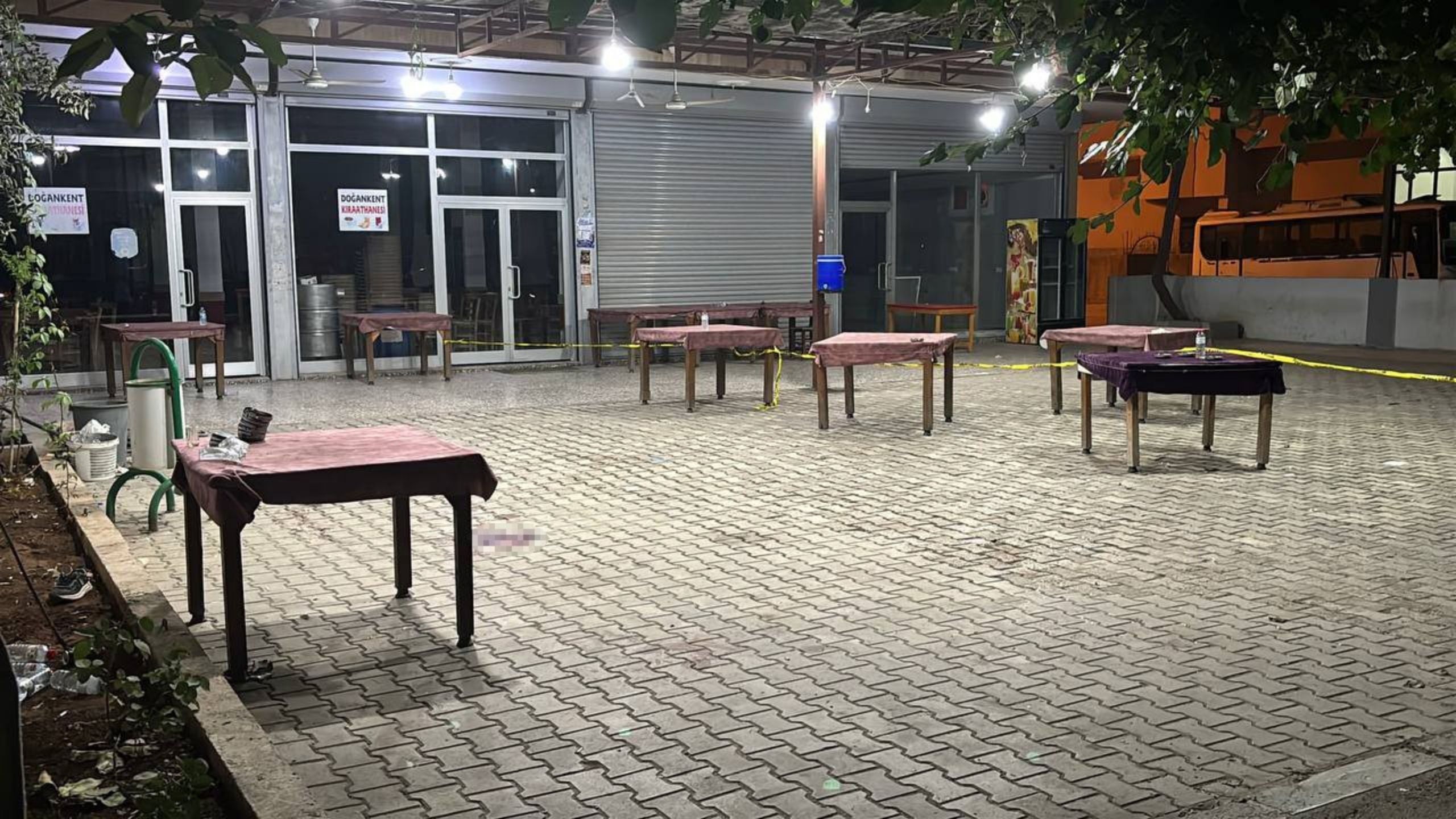 Adana Yüreğir'de Kahvehanede Silahlı Çatışma Nasıl Çıktı (1)