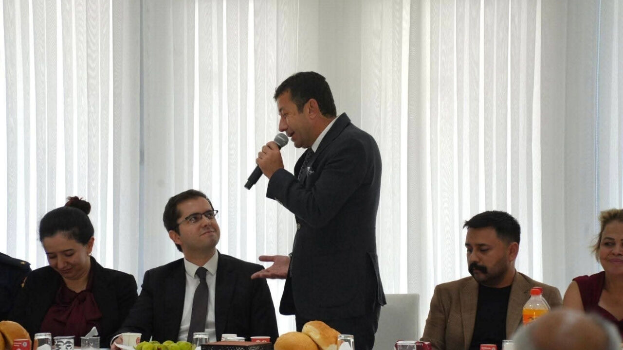 Bahçe Kaymakamı Yunus Emre Şahin’e Veda Programı Düzenlendi (1)