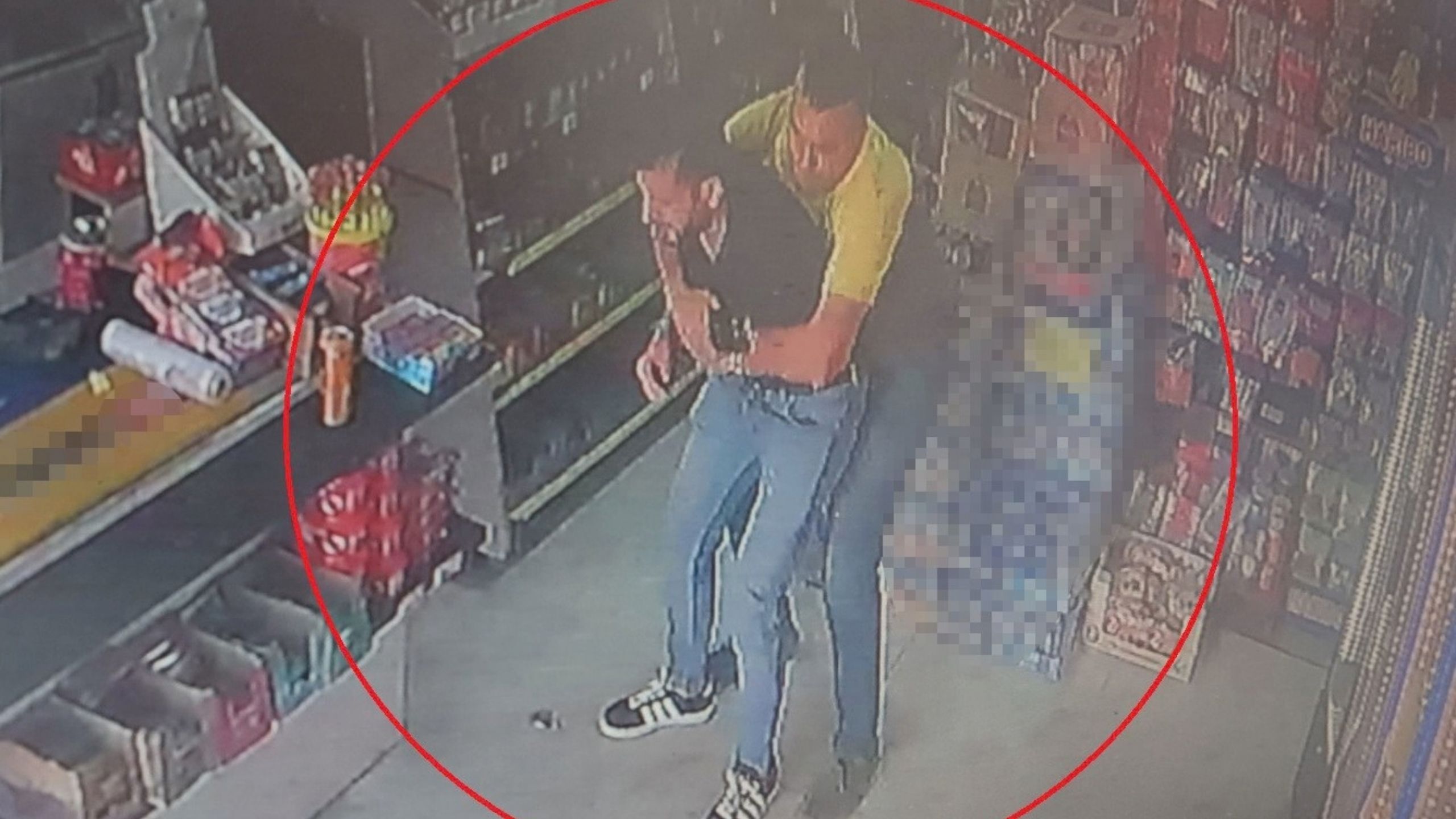 Boğazına Şeker Kaçan Adam Heimlich Manevrasıyla Kurtarıldı