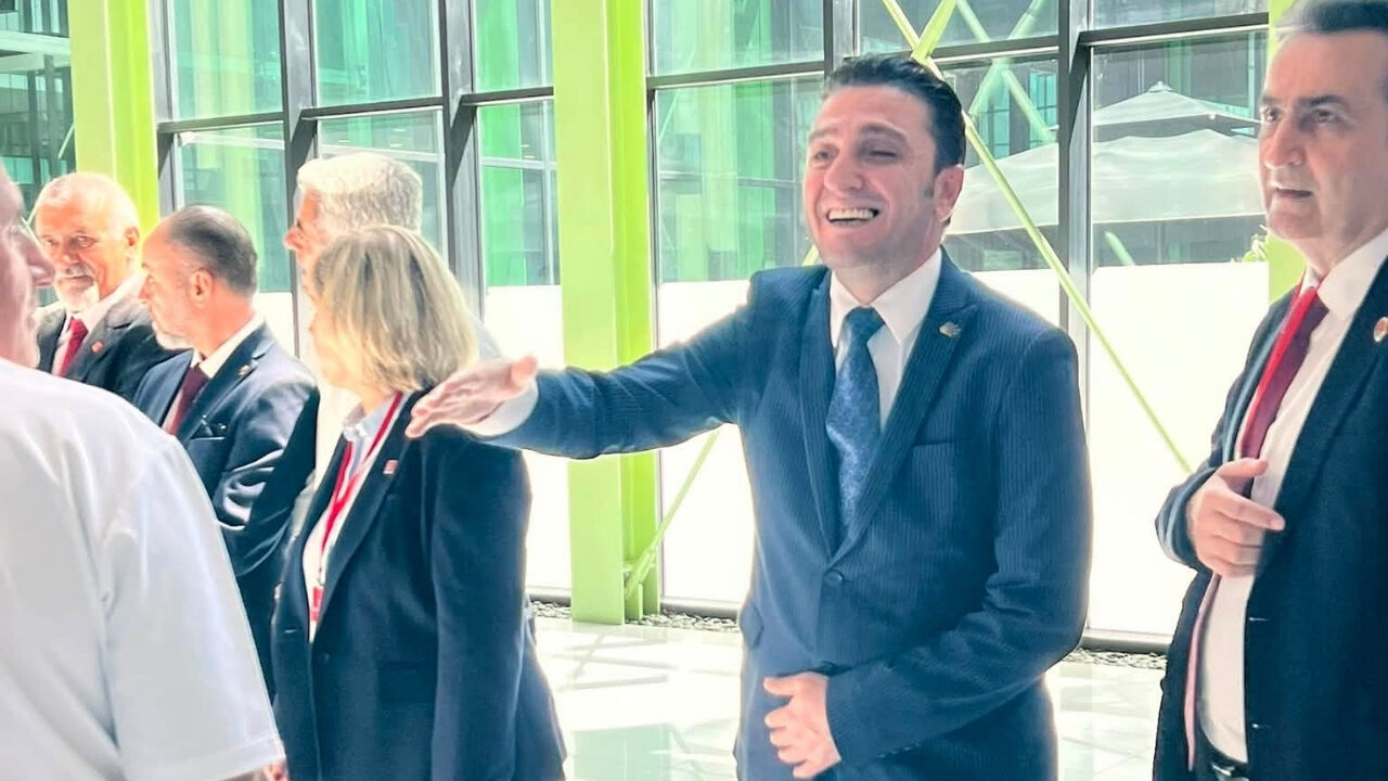 Chp Osmaniye İl Başkanı Rıza Tekerek, Kemal Kılıçdaroğlu’nu İzmir’de Karşıladı (5)
