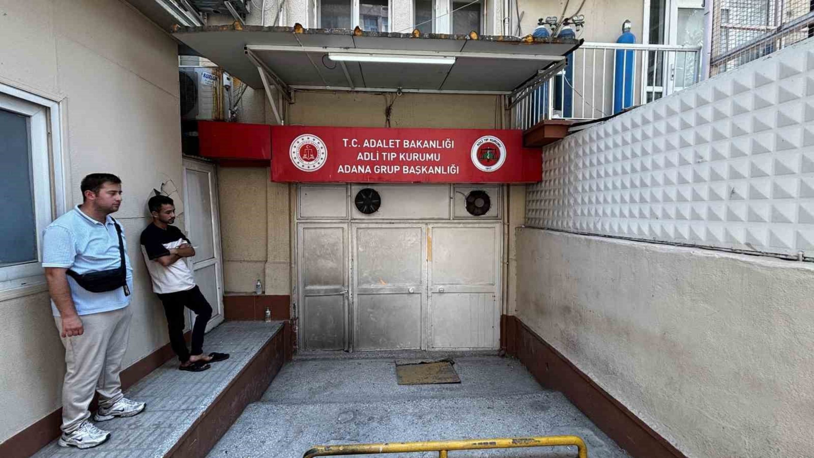 Emekli Uzman Çavuş Olan Eski Eş Barışma Bahanesiyle Geldiği Evde Dehşet Saçtı (2)