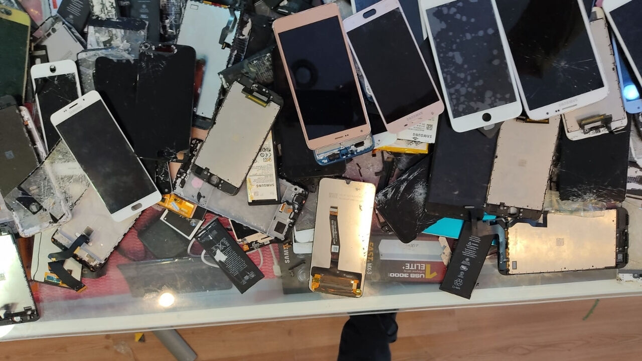 Eski Telefon