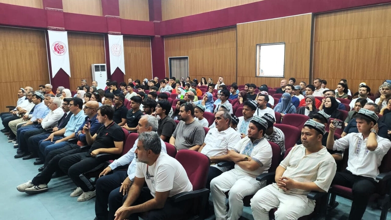 Kanadalı Akademisyenden Osmaniyeli Öğrencilere Yapay Zekâ Vizyonu (2)