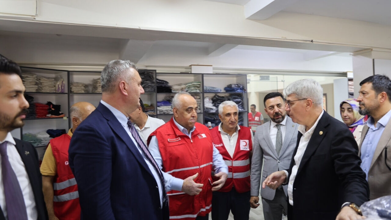 Milletvekili Seydi Gülsoy’dan Kızılay Düziçi Şubesi’ne Ziyaret (2)