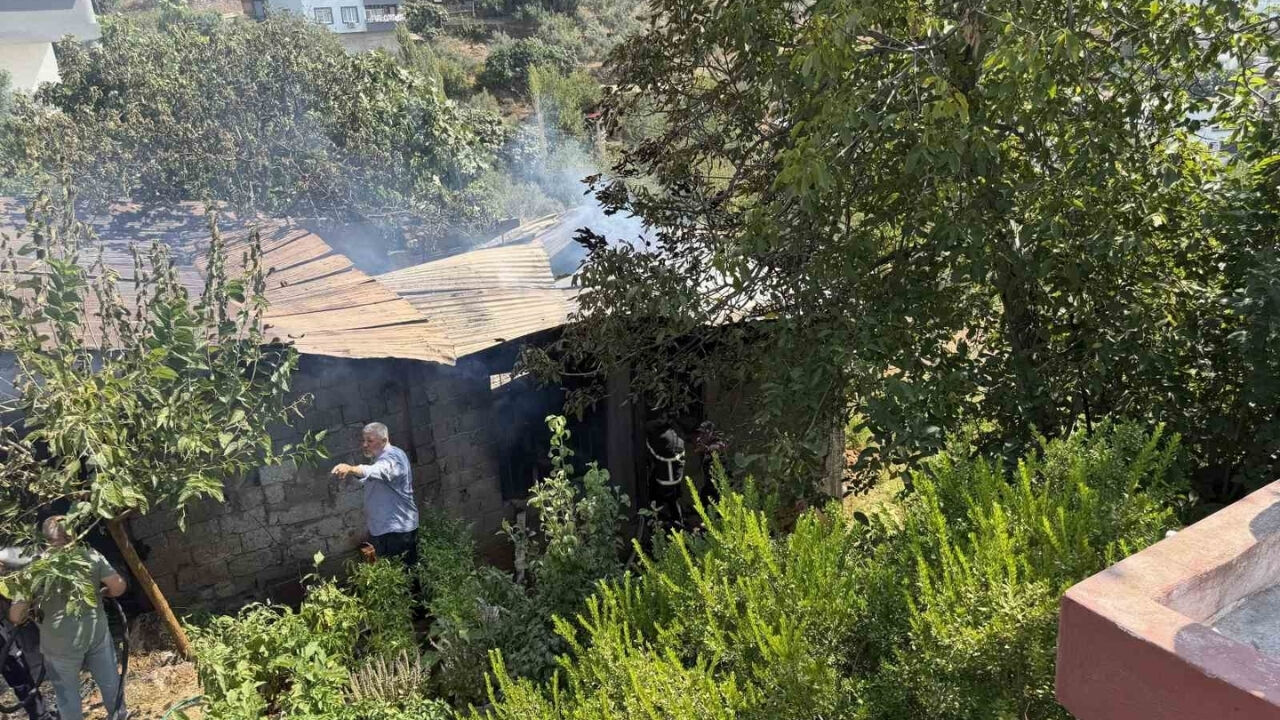 Osmaniye Bahçe’de Ahır Yangını
