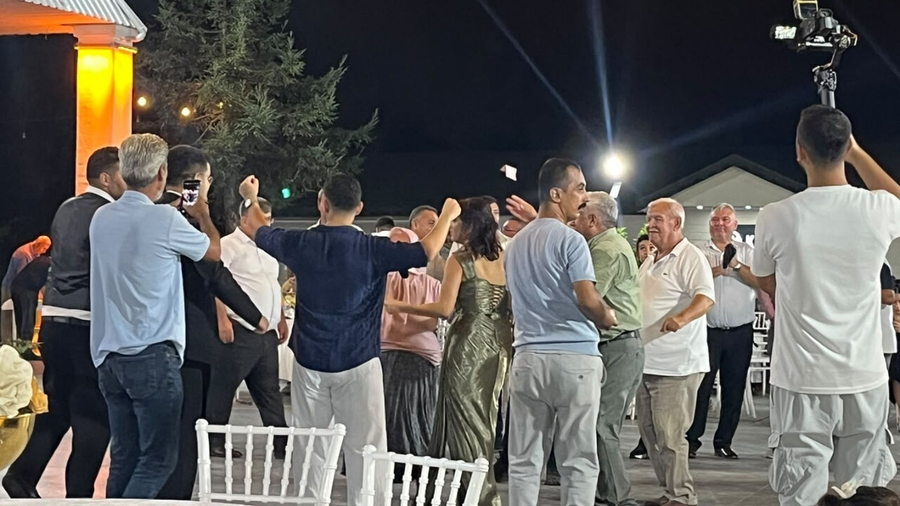 Osmaniye Basını Bu Düğünde Buluştu Sevcan Akbulut Ve Yusuf Daban Çifti Evlendi (1)