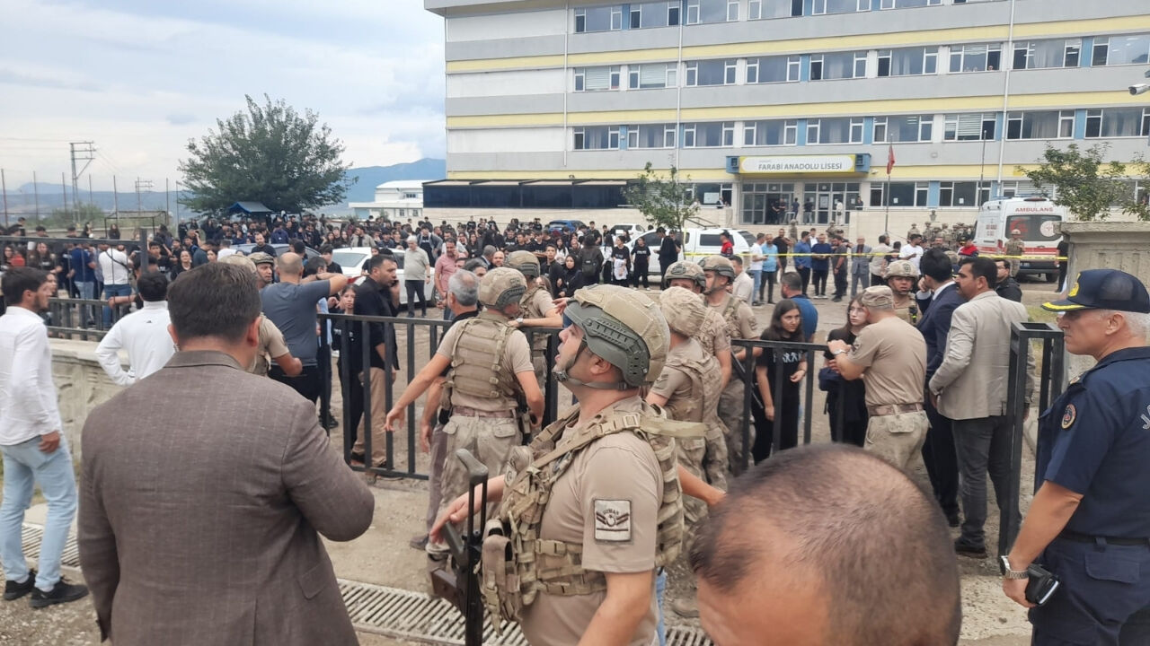 Osmaniye Eğitim İş'ten Okul Bahçesindeki Silahlı Saldırıda Güvenlik İhmali İddiası (4)