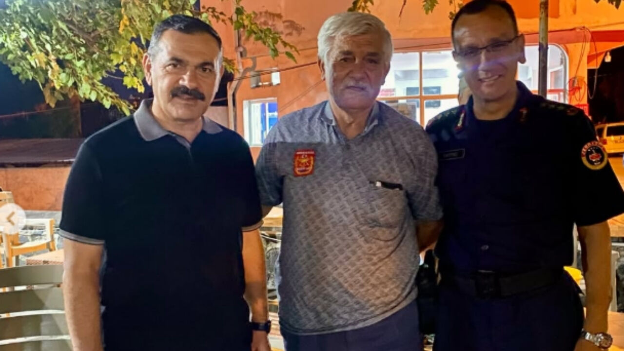 Osmaniye İl Emniyet Müdürü Mehmet Sarıbuva’dan ‘Çınaraltı’ Paylaşımı (1)