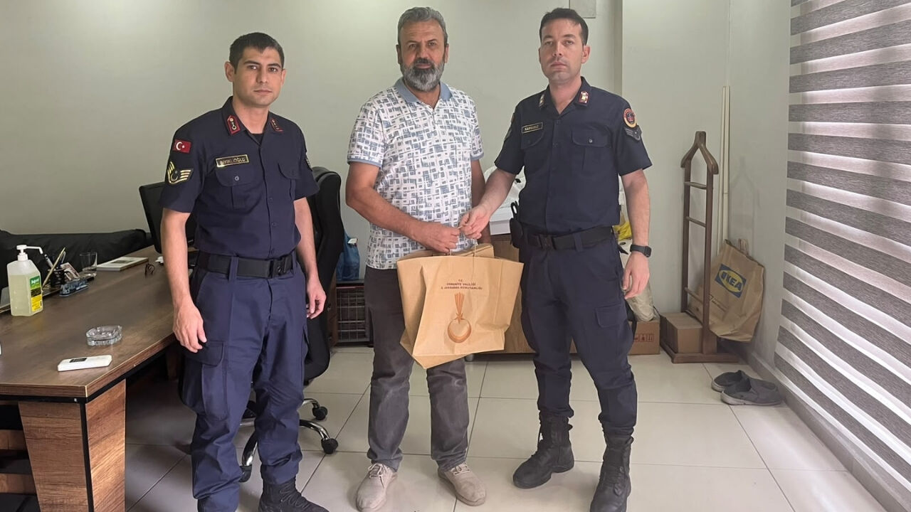 Osmaniye İl Jandarma Komutanlığı, Hasret Gazetesi’ndeki Gaziyi Unutmadı (1)