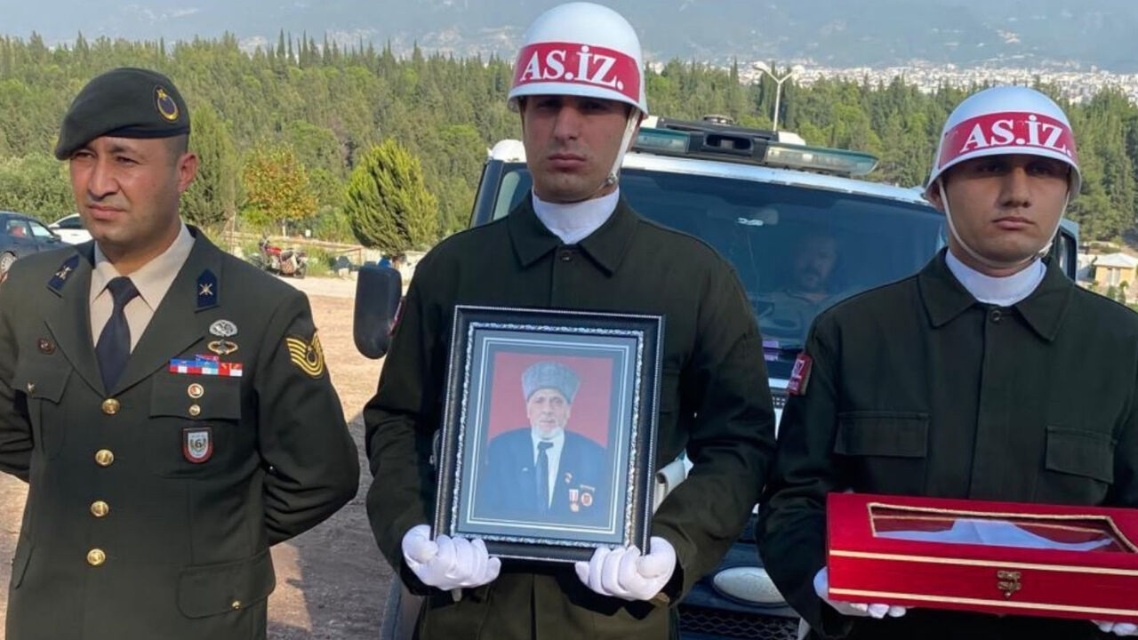 Osmaniye Kıbrıs Gazisini Son Yolculuğuna Uğurladı