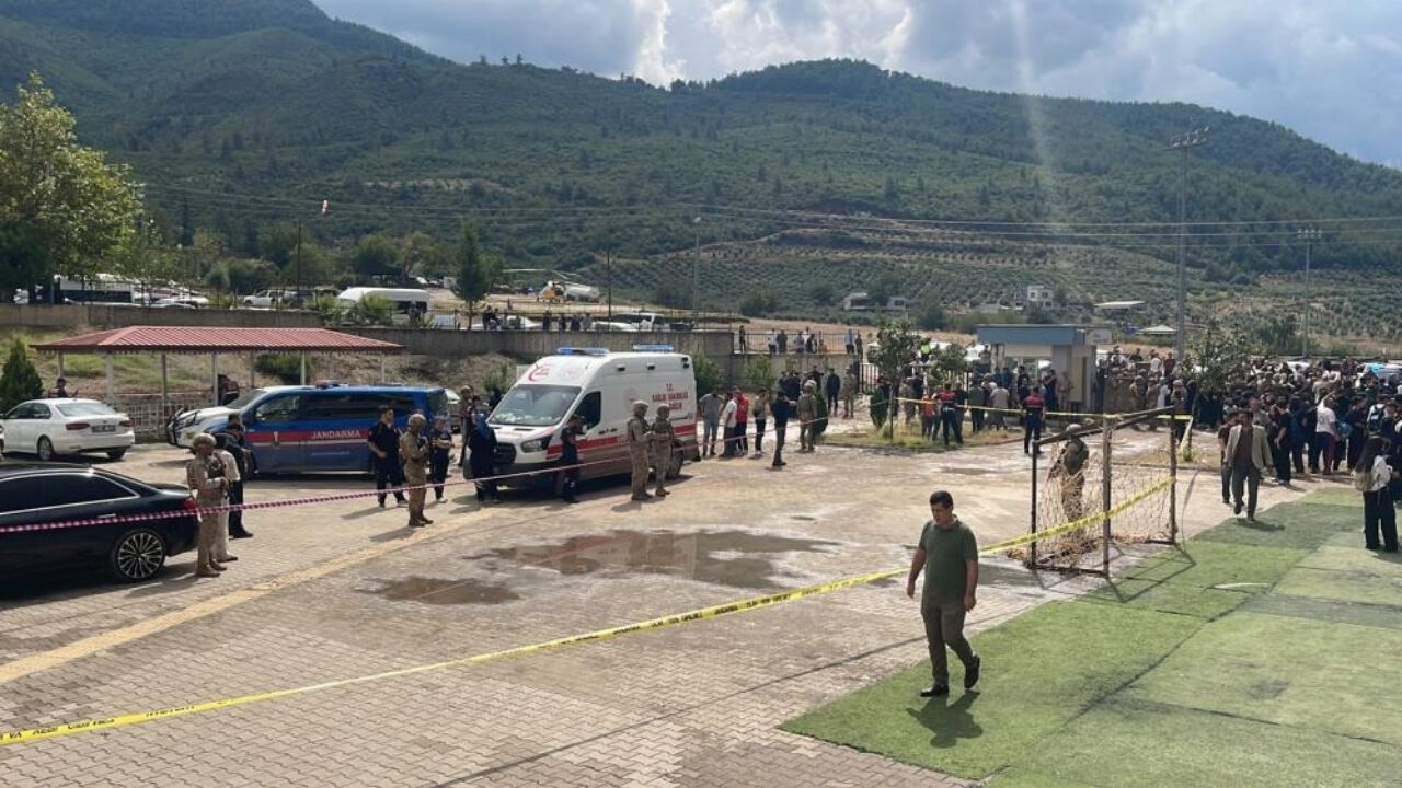 Osmaniye Okul Saldırısında 1 Öğretmen Hayatını Kaybetti (1)