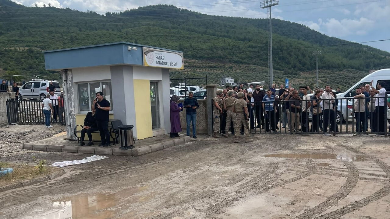 Osmaniye'deki Okul Silahlı Saldırısında 1 Öğretmen Ağır Yaralı