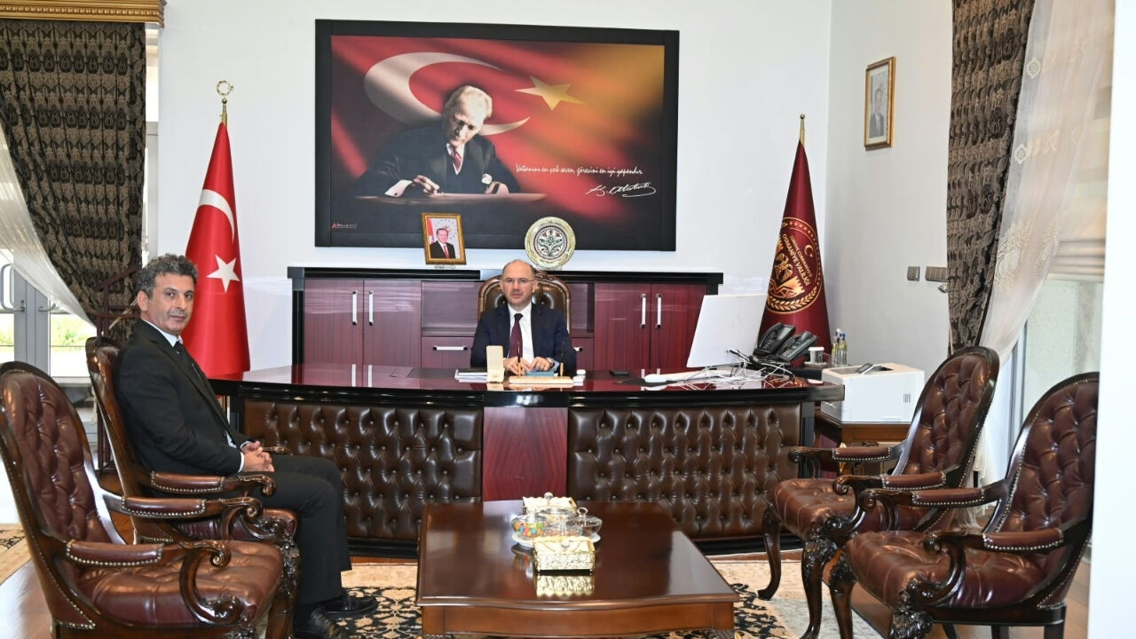 Osmaniye Tapu Müdürlüğü'nde Yeni Dönem! Vali Serdengeçti, Haşim Taştan’ı Ağırladı
