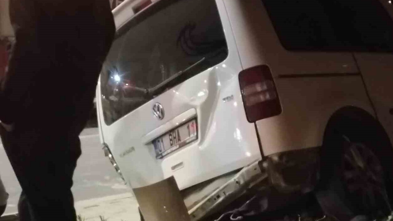 Osmaniye'de Feci Kaza! Kavşakta İki Araç Çarpıştı, 3 Yaralı (1)