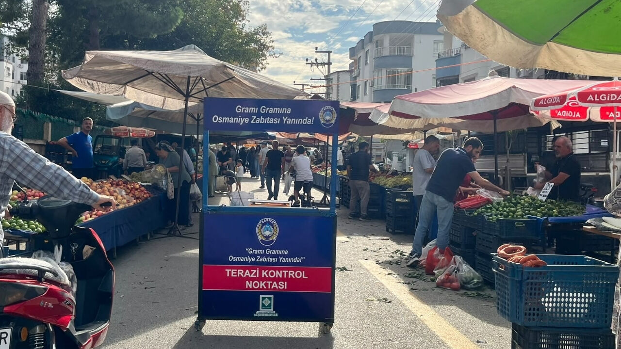 Osmaniye’de Pazarda Eksik Gramaja Son Zabıtadan ‘Terazi Kontrol Noktası’ Hamlesi (1)