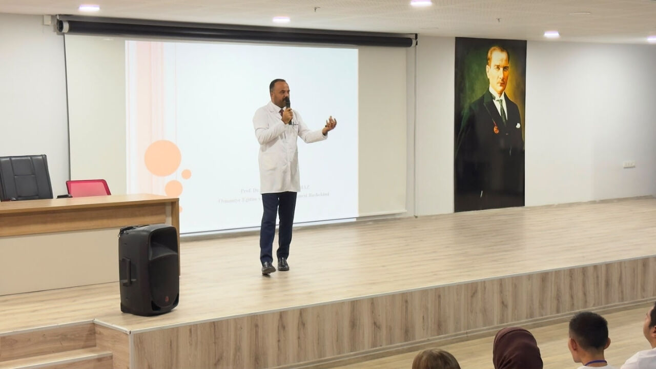 Osmaniye'de Sağlıkçılara Hayati Cpr Eğitimi (3)