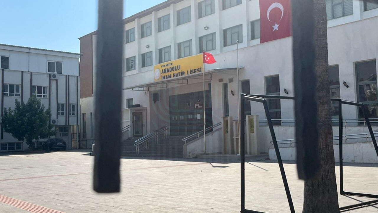 Osmaniye'deki O Okulda Atatürk Büstü Nerede (2)