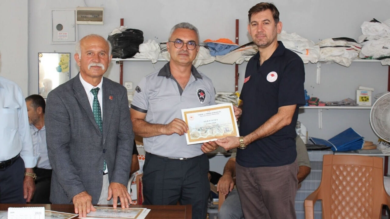 Osmaniyeli Bal Üreticileri Artık Kendi Ana Arılarını Yetiştirecek (2)