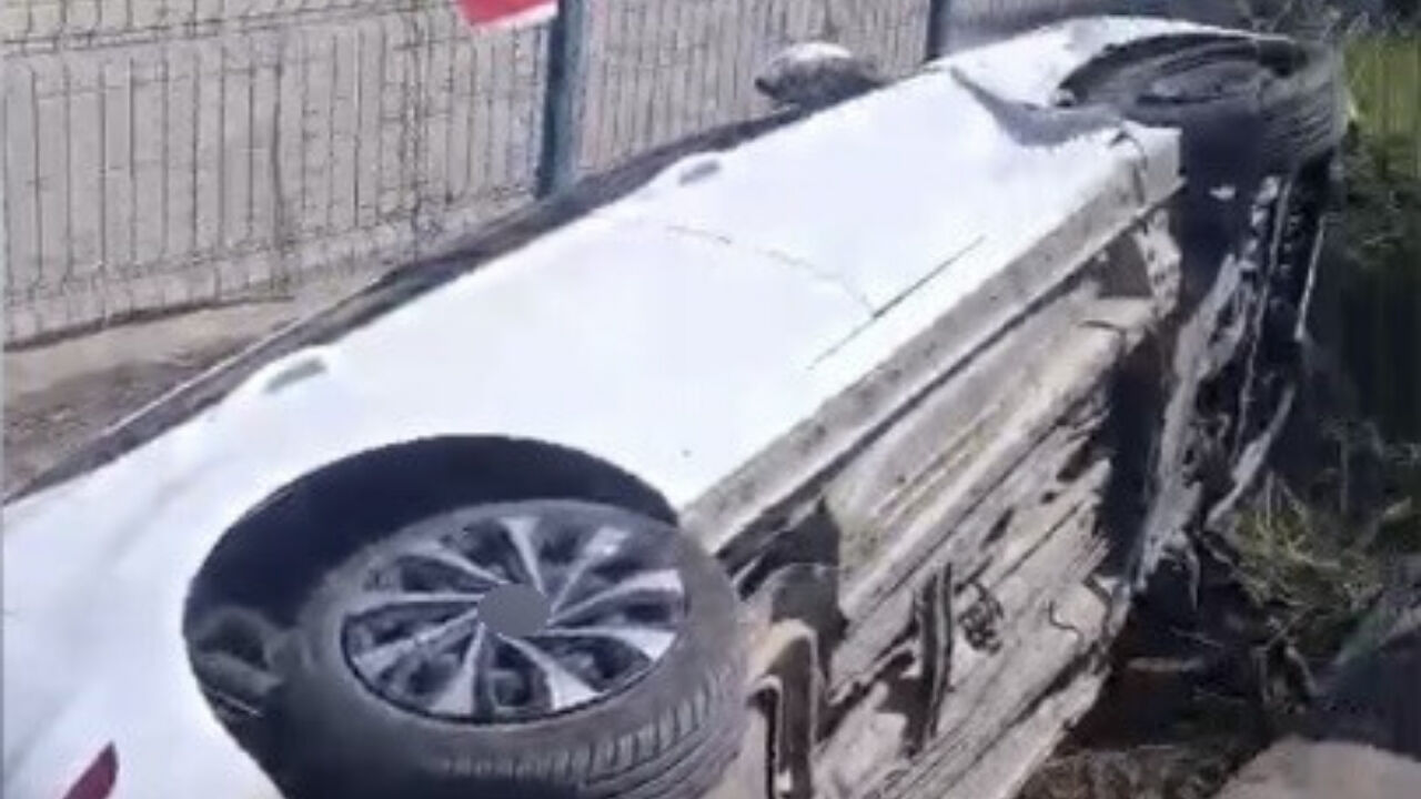 Otomobil Kanala Düştü, 1 Yaralı