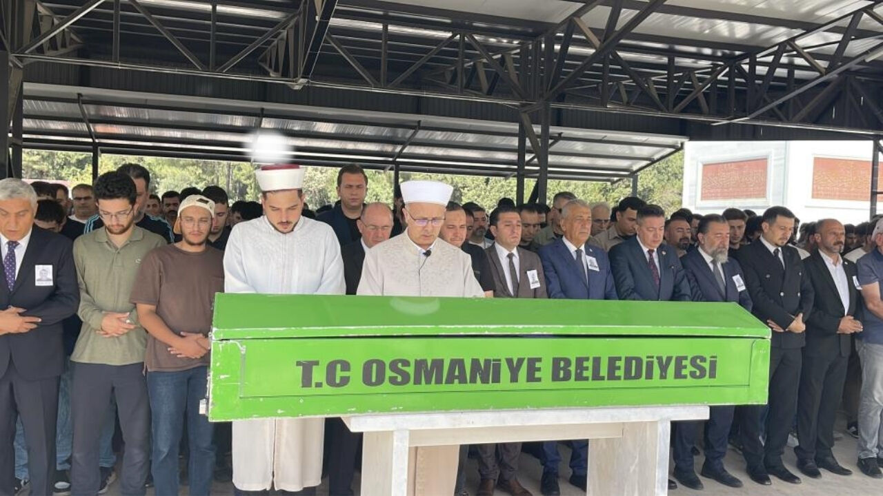 Silahlı Saldırıda Ölen Öğretmen Mehmet Bilgili Defnedildi (1)