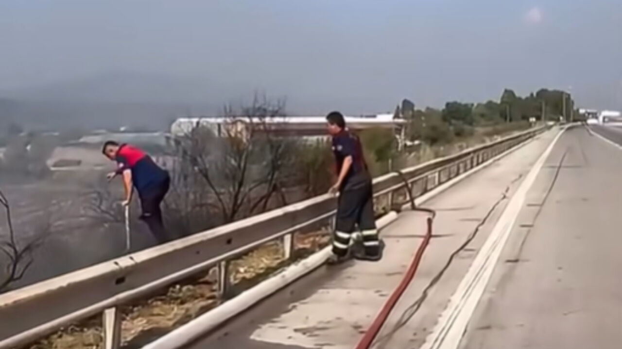 Tag Otoyolu'nda Korkutan Yangın! Ekipler Seferber Oldu, Sürücülere Kritik Uyarı Geldi (1)