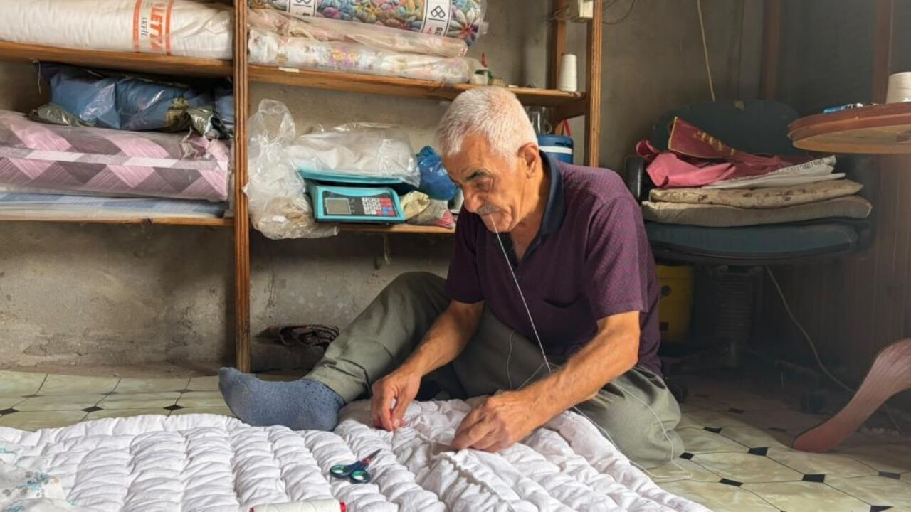 10 Metrekarelik Dükkanda 4 Çocuk Büyüttü! (1)